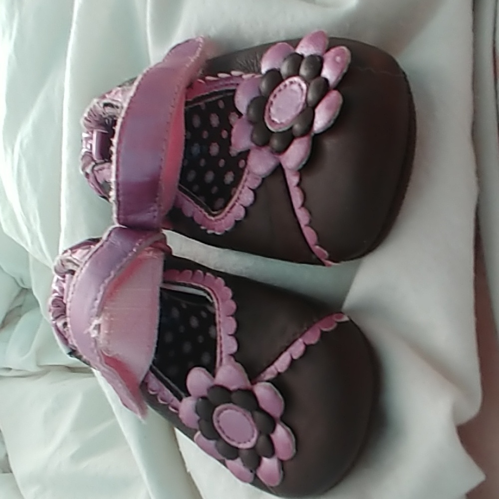 Robeez toddler size 4.